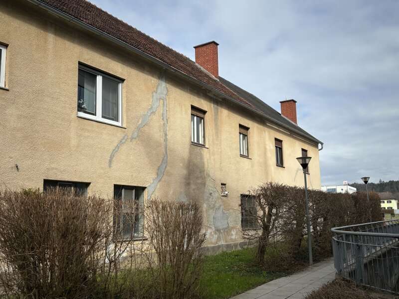 Stadthaus in 8330  - 8