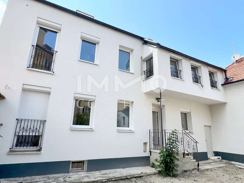 Mehrfamilienhaus in 3730  - 1