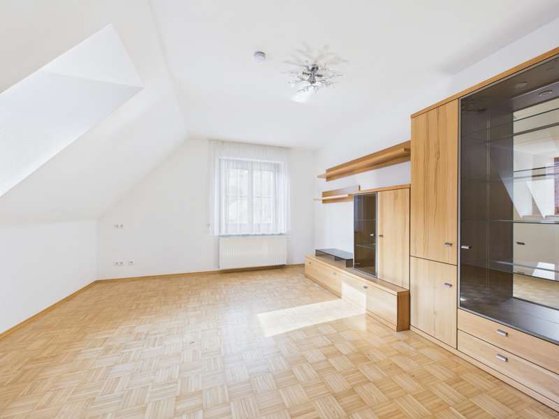 Mehrfamilienhaus in 8775  - 7