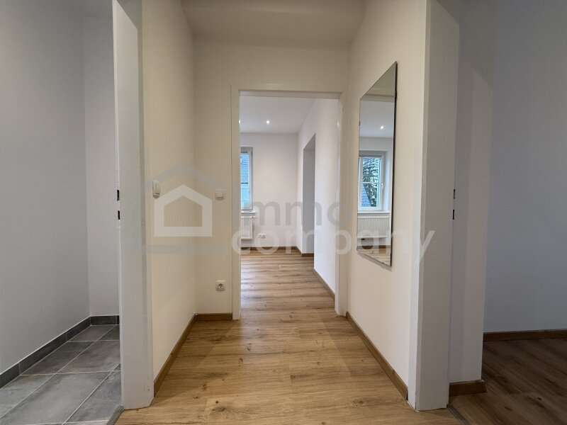 Mehrfamilienhaus in 2700  - 6