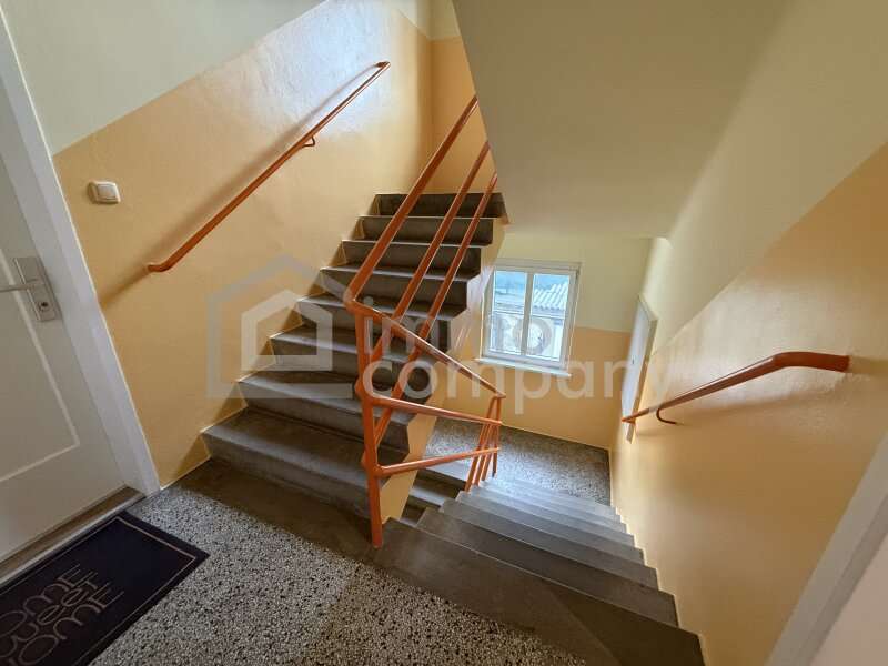 Mehrfamilienhaus in 2700  - 9