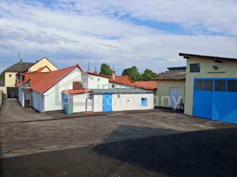 Hofansicht mit Garage - Bild 14 von 17 Renditeobjekt in 7472 - 14
