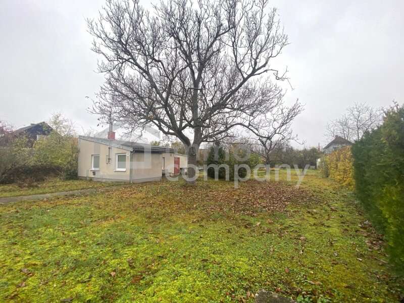 Grundstück in 2500  - 1