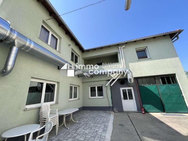 Haus in 2620  - 5