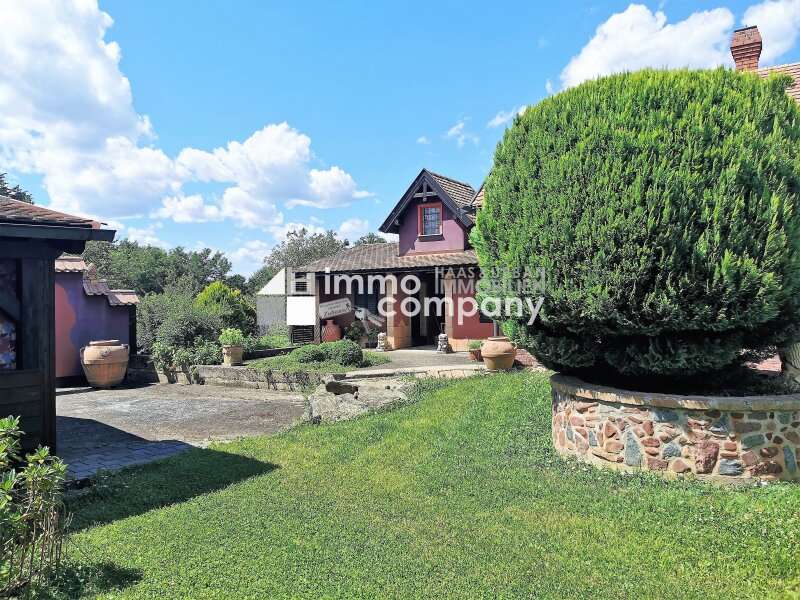 Villa in 9900  - 2