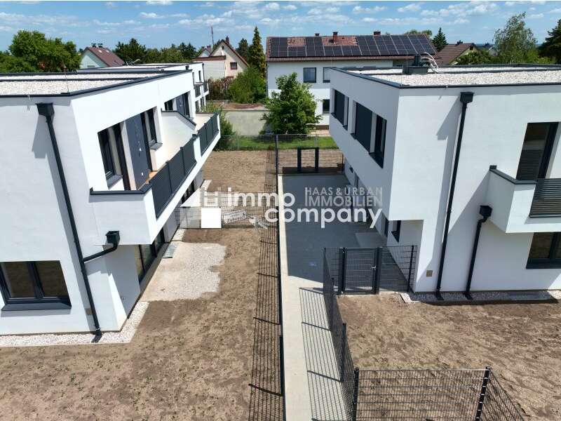 Doppelhaushälfte in 2603  - 5