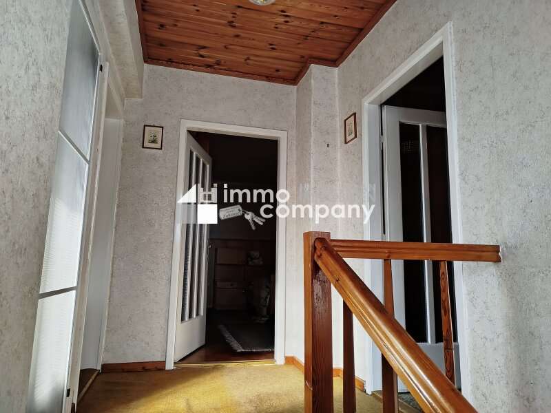 Mehrfamilienhaus in 7053  - 2