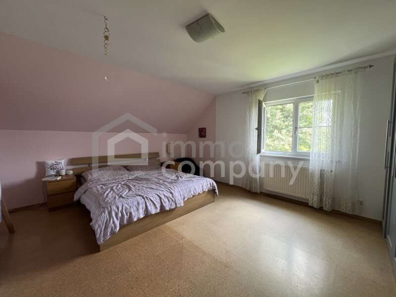 Zweifamilienhaus in 4731  - 8