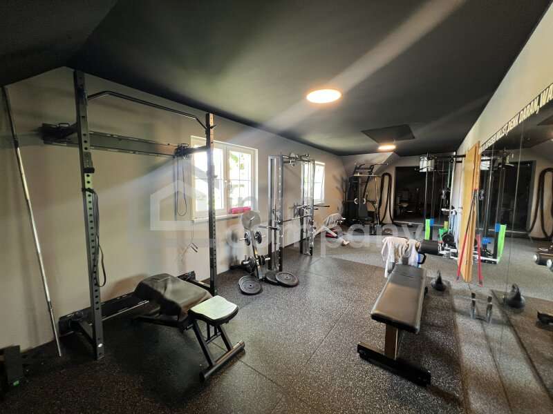 Zweifamilienhaus in 4731  - 9