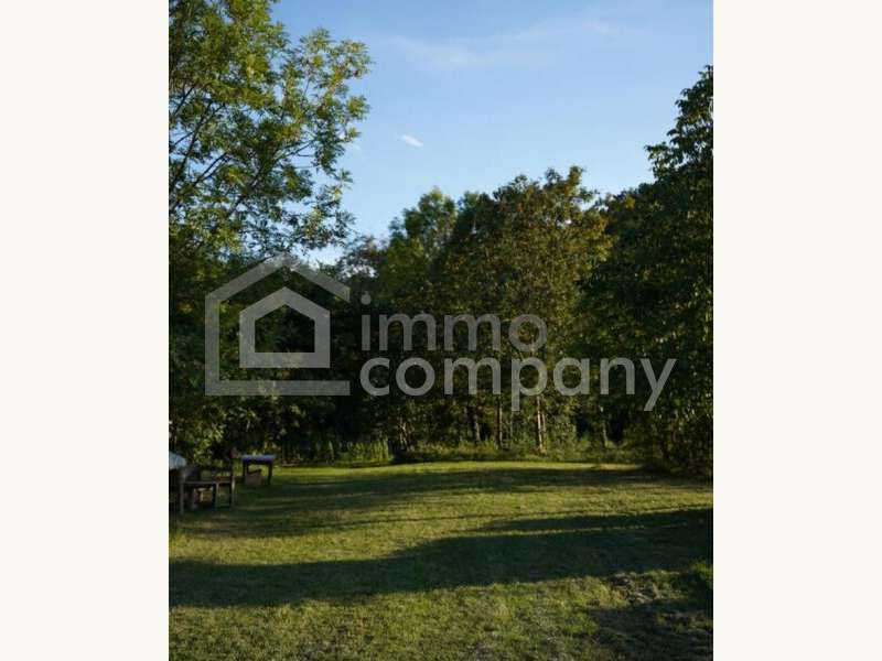 Mehrfamilienhaus in 2560  - 3