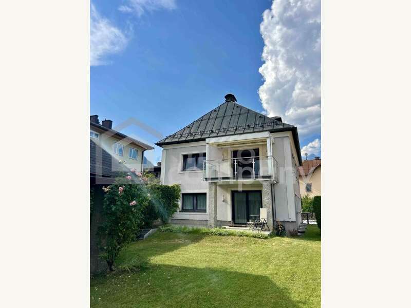 Mehrfamilienhaus in 5500  - 2