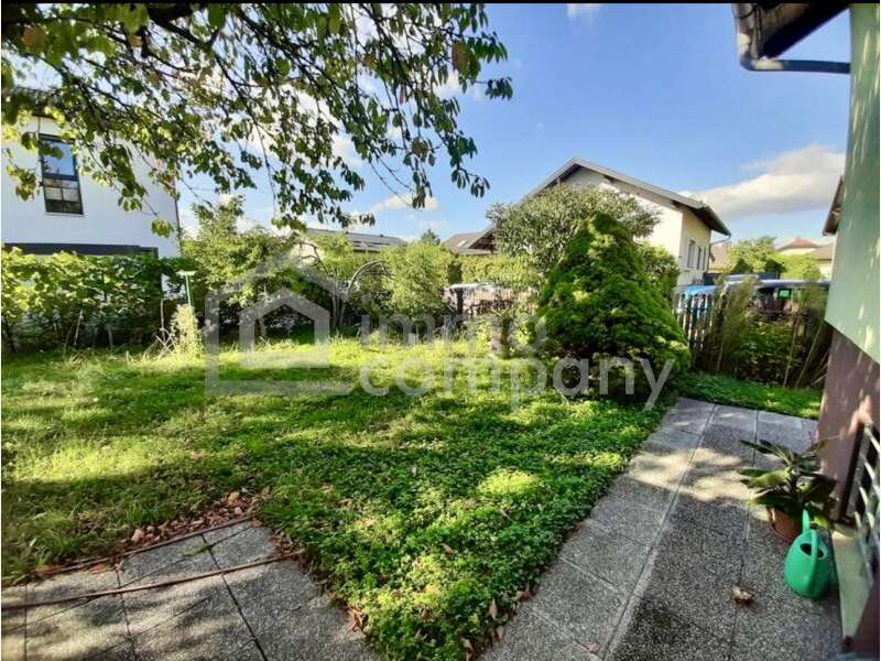 Einfamilienhaus in 2522  - 25