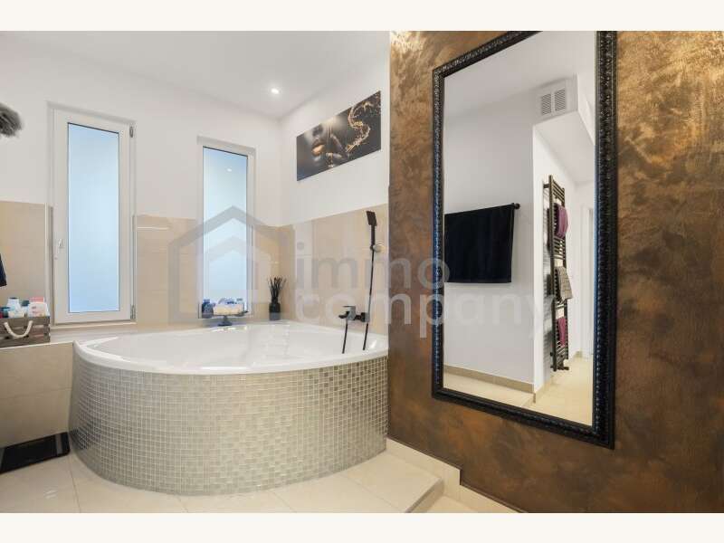 Badezimmer - Bild 10 von 18 Einfamilienhaus in 7212 - 10
