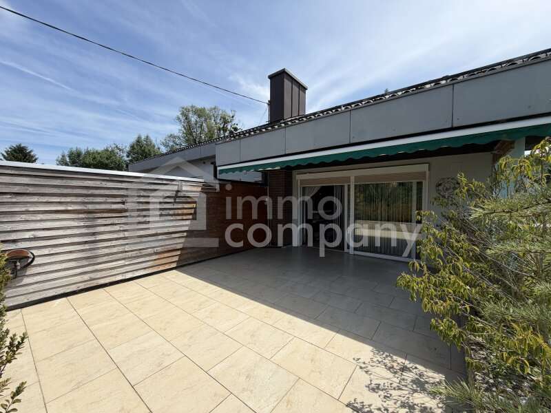 Zweifamilienhaus in 4632  - 6