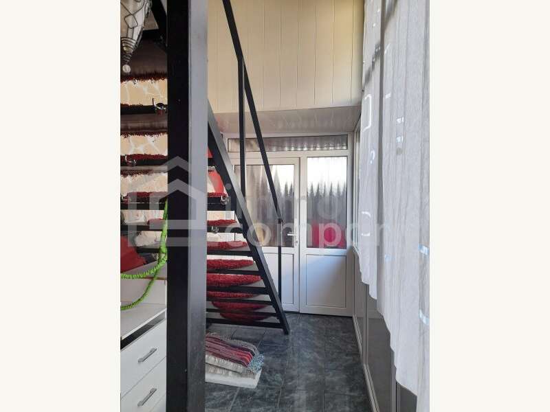 Aufgang zum Dachzimmer / Jugendzimmer. - Bild 10 von 16 Haus in 7122 - 10