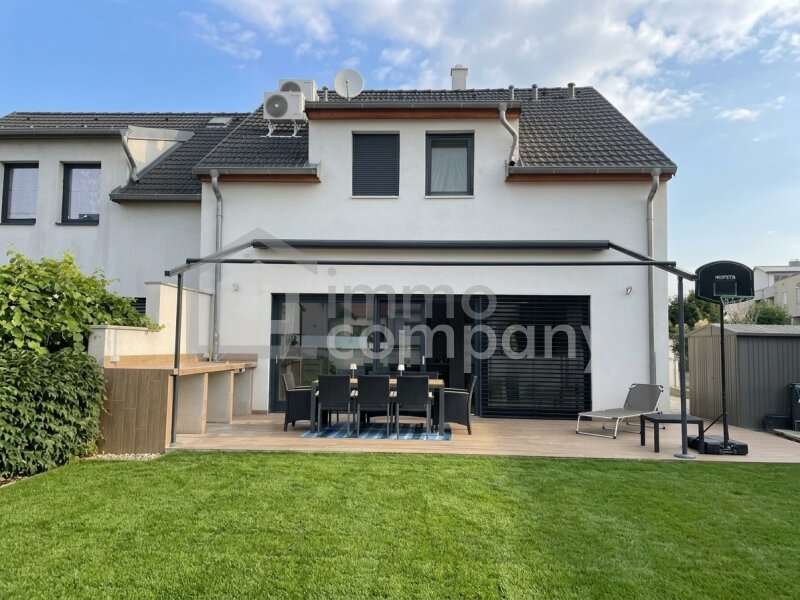 Terrassenansicht - Bild 2 von 8 Einfamilienhaus in 7100 - 2