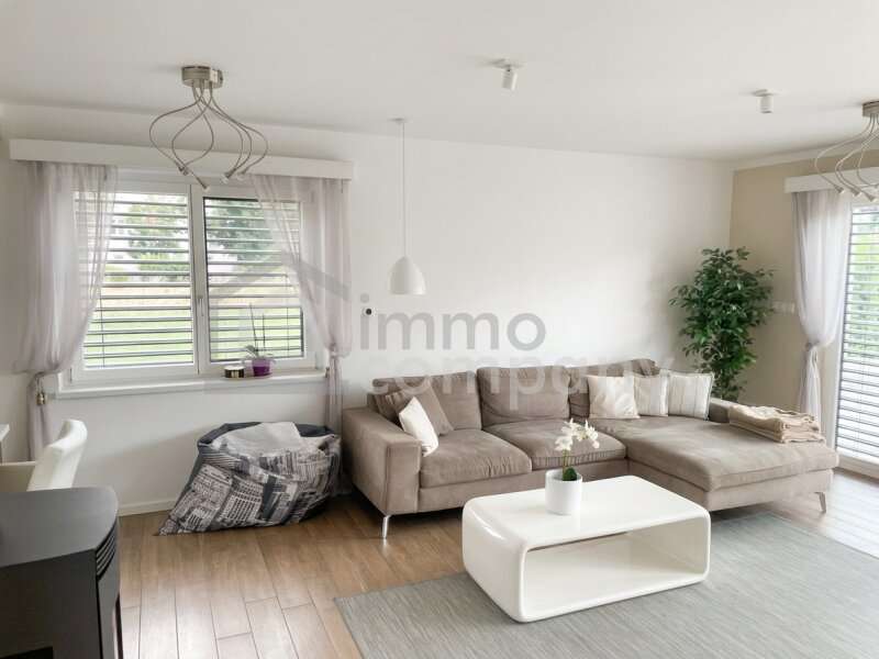 Wohnbereich - Bild 3 von 8 Einfamilienhaus in 7100 - 3