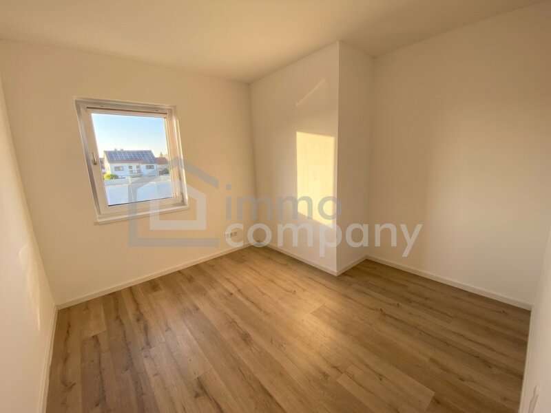 Zimmer 5 OG - Bild 12 von 16 Einfamilienhaus in 2241 - 12