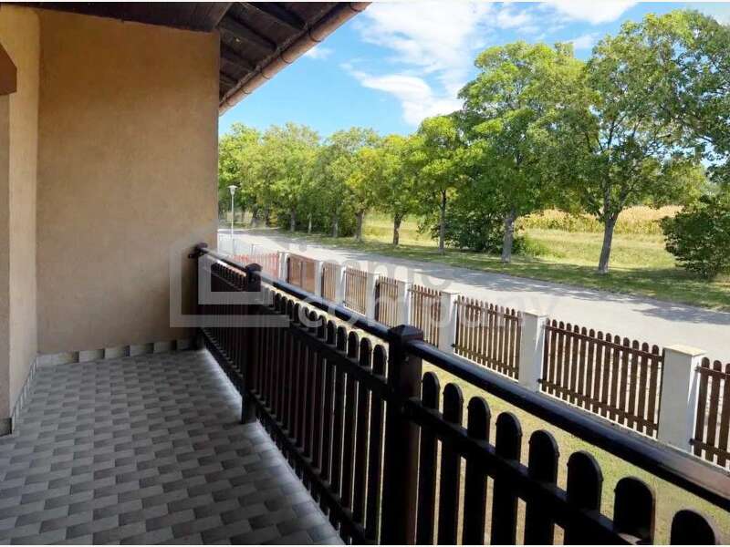Terrasse mit Blick ins Grüne - Bild 4 von 18 Haus in 7122 - 4