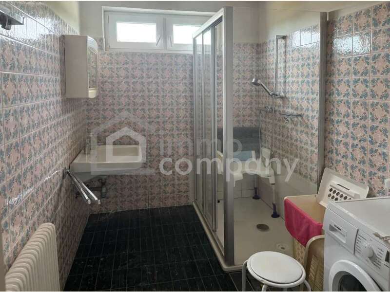 Badezimmer - Bild 12 von 18 Haus in 7122 - 12