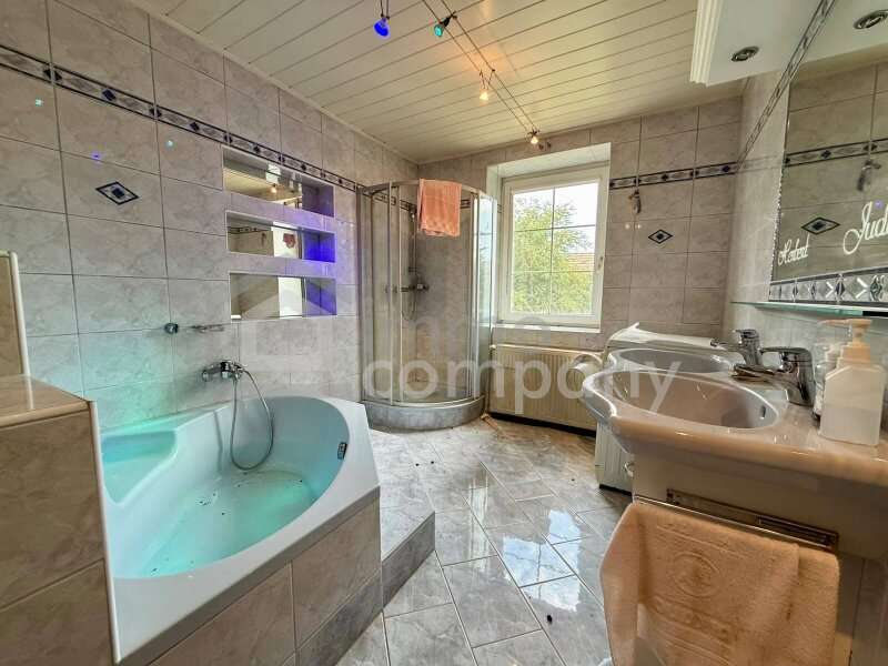 Badezimmer - Bild 5 von 7 Bauernhaus in 3822 - 5
