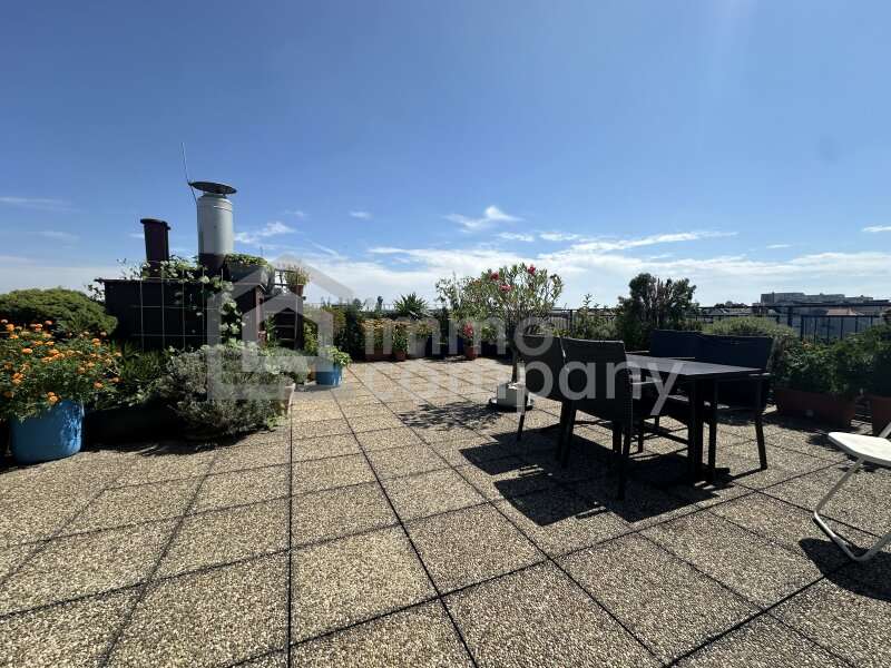 Gemeinschaftsterrasse - Bild 7 von 8 Eigentumswohnung in 1100 - 7