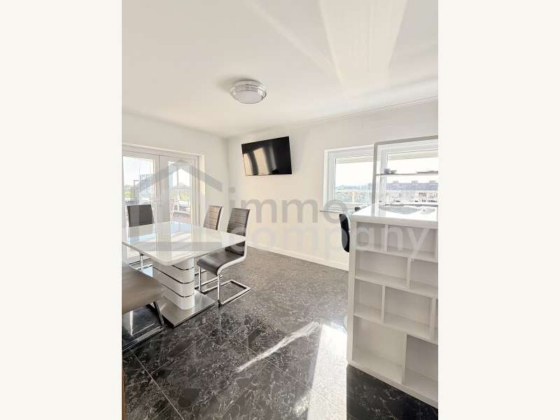 Eigentumswohnung in 2700  - 7