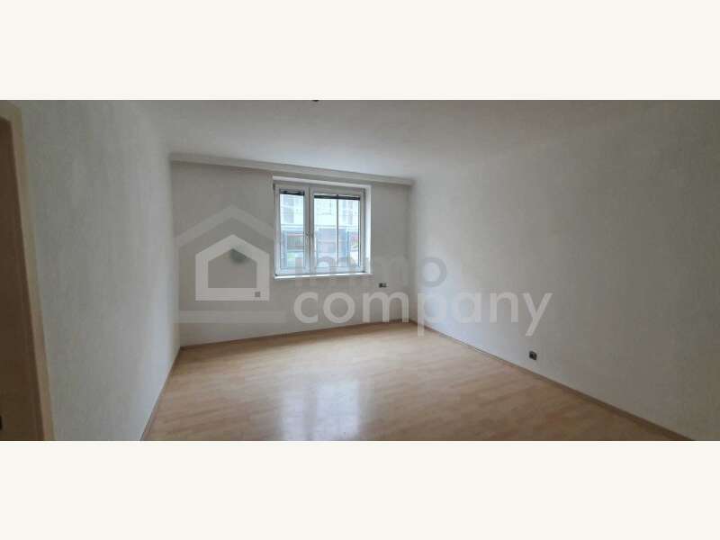 Wohnzimmer - Bild 1 von 2 Eigentumswohnung in 1210 - 1