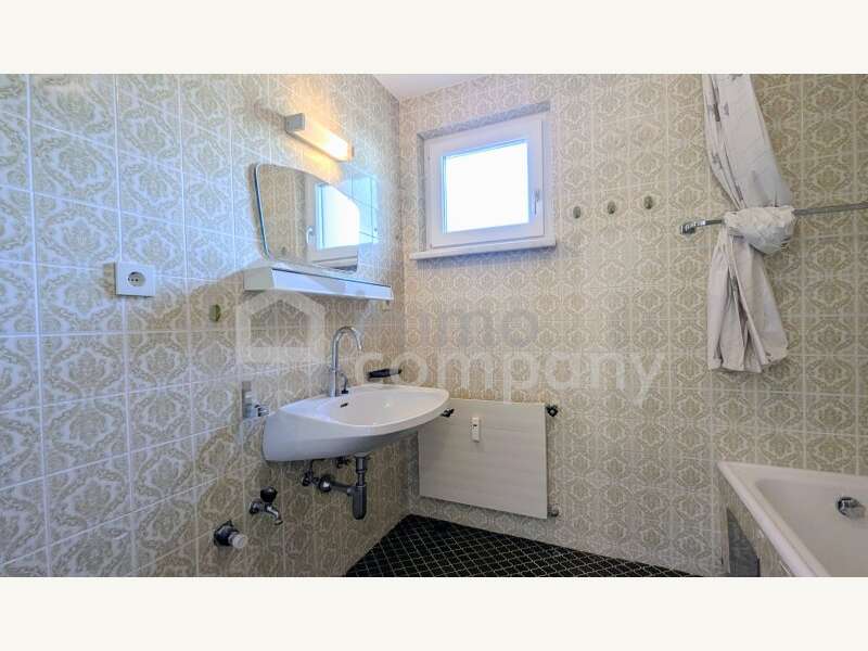 Badezimmer - Bild 9 von 19 Eigentumswohnung in 6600 - 9