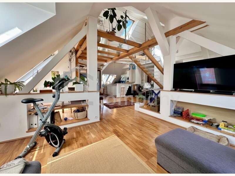 Dachgeschosswohnung in 2222  - 1
