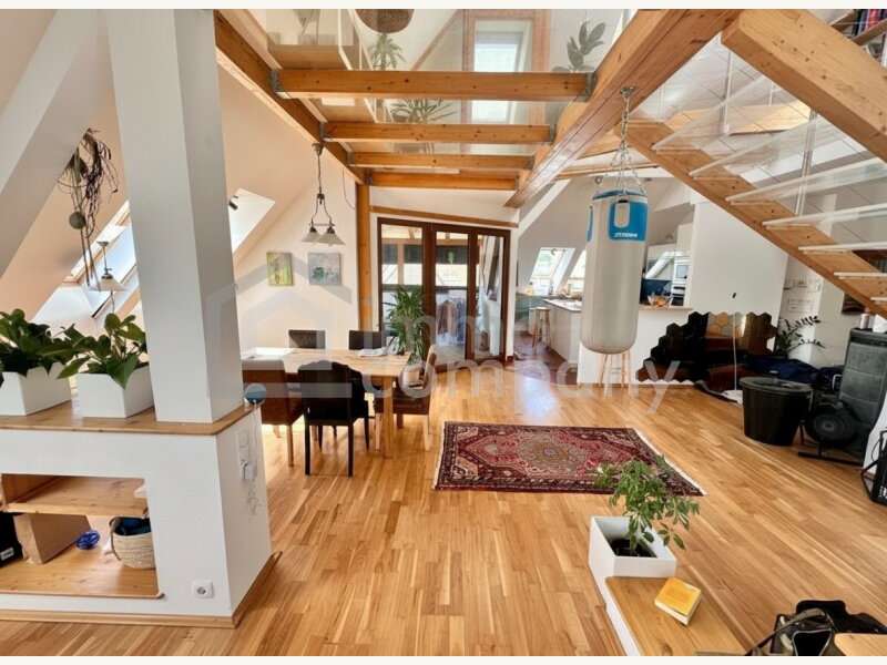 Dachgeschosswohnung in 2222  - 3