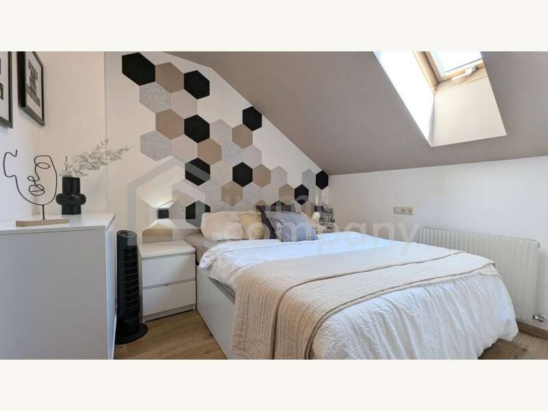 Schlafzimmer 1 - Bild 8 von 23 Dachgeschosswohnung in 6773 - 8
