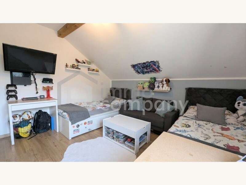 Schlafzimmer 3 - Bild 10 von 23 Dachgeschosswohnung in 6773 - 10
