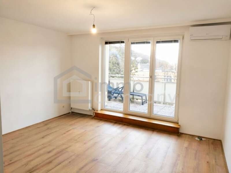 Dachgeschosswohnung in 2500  - 4