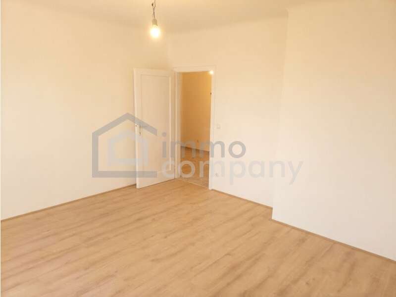 Dachgeschosswohnung in 2500  - 5