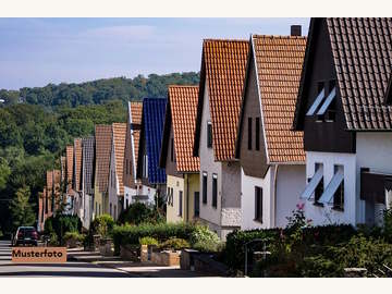 Wohn und Geschäftshaus in Moosbrunn
