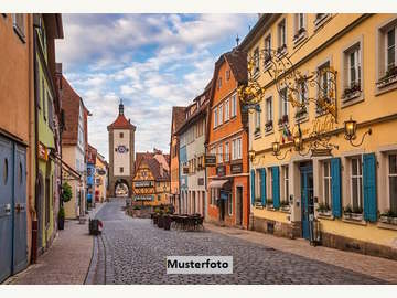 Wohn und Geschäftshaus in Pitten