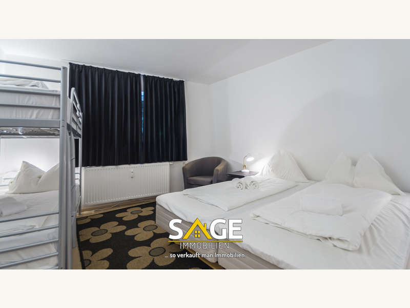 Schlafzimmer - Bild 13 von 14 Renditeobjekt in 5640 - 13