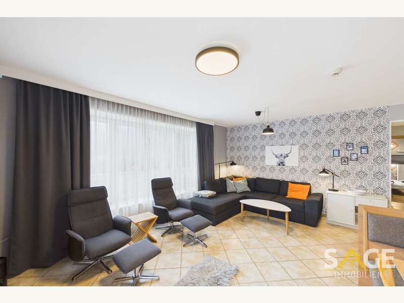 Lounge mit Panoramfenster - Bild 3 von 5 Eigentumswohnung in 5640 - 3