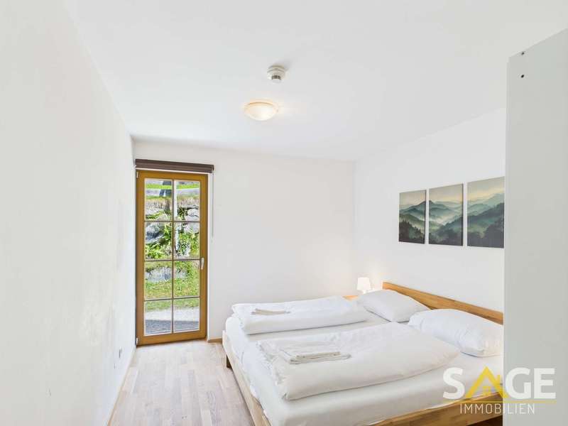Schlafzimmer - Bild 2 von 4 Eigentumswohnung in 5661 - 2