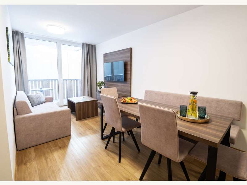 Schlafzimmer - Bild 3 von 20 Eigentumswohnung in 6391 - 3