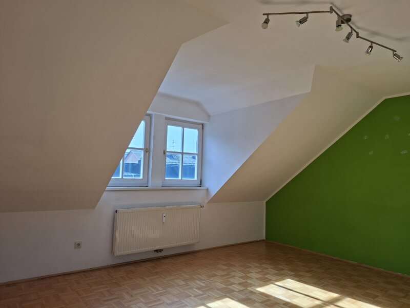 Rottenmann Dachgeschosswohnung - Bild 7 von 12 Dachgeschosswohnung in 8786 - 7