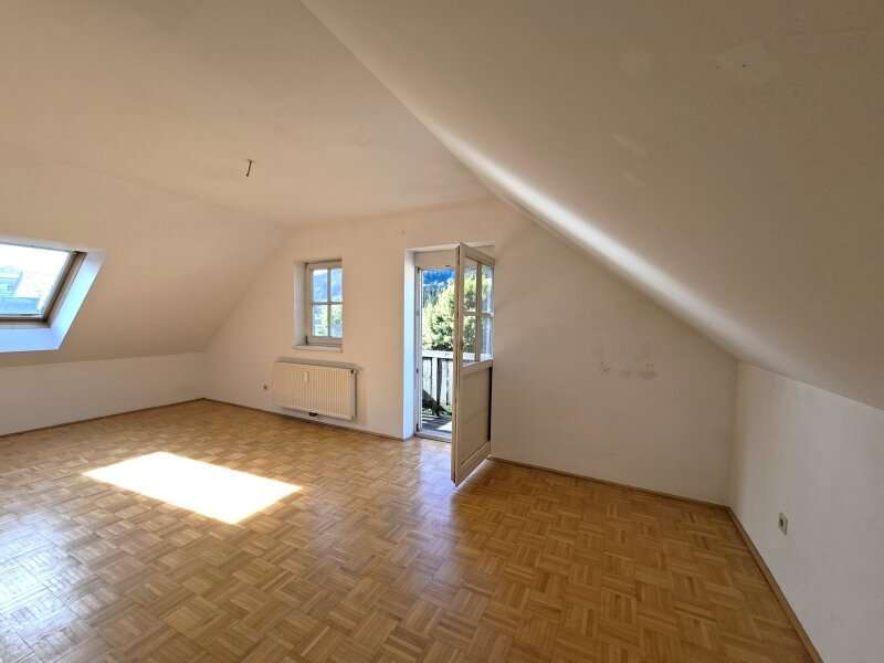 Rottenmann Dachgeschosswohnung - Bild 8 von 12 Dachgeschosswohnung in 8786 - 8