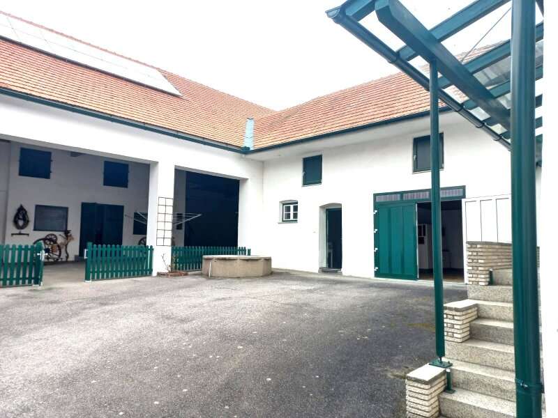 Mehrfamilienhaus in 3741  - 9