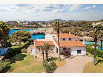 Strandhaus in Cala Anguila - Cala Mendia