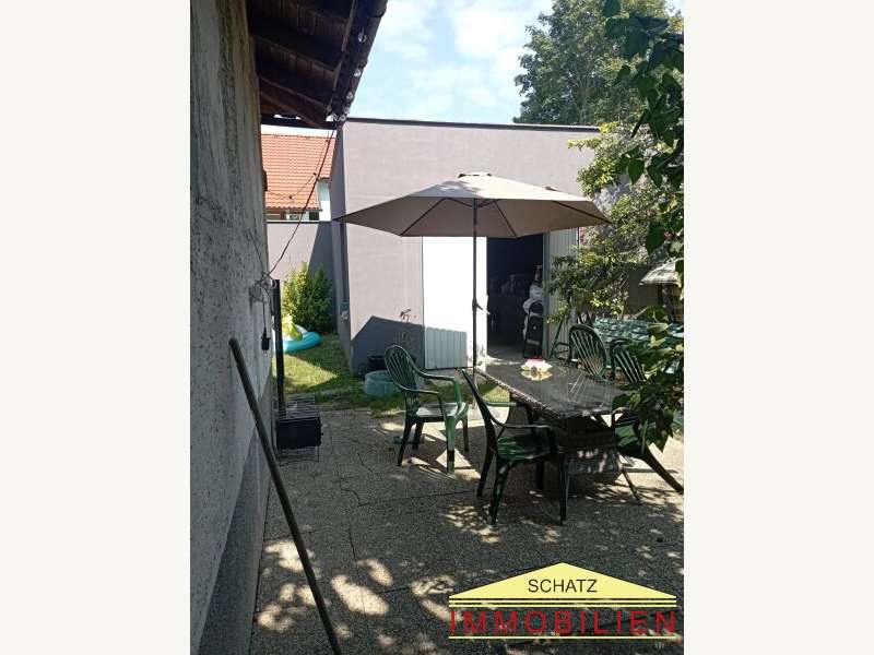 Mehrfamilienhaus in 2560  - 17