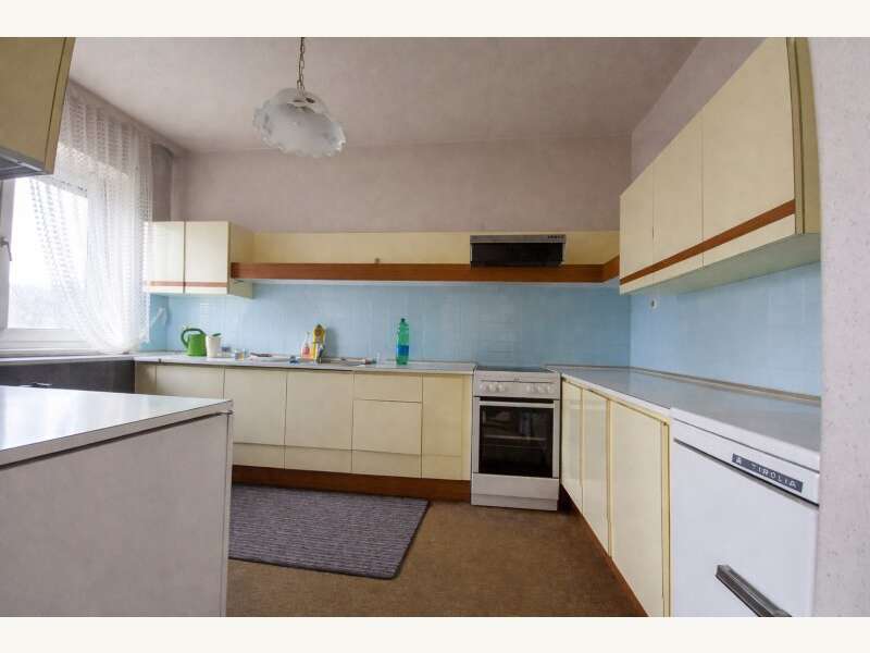 Mehrfamilienhaus in 2404  - 4