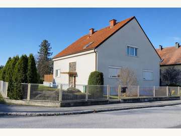 Mehrfamilienhaus in Petronell-Carnuntum
